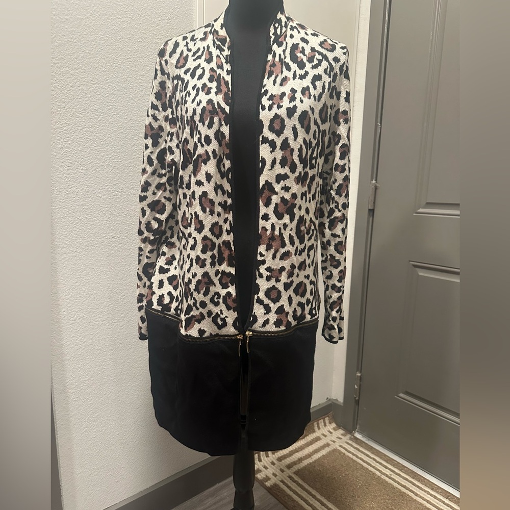 Chelsea & Theodore Leopard Print Blazer with Black Details